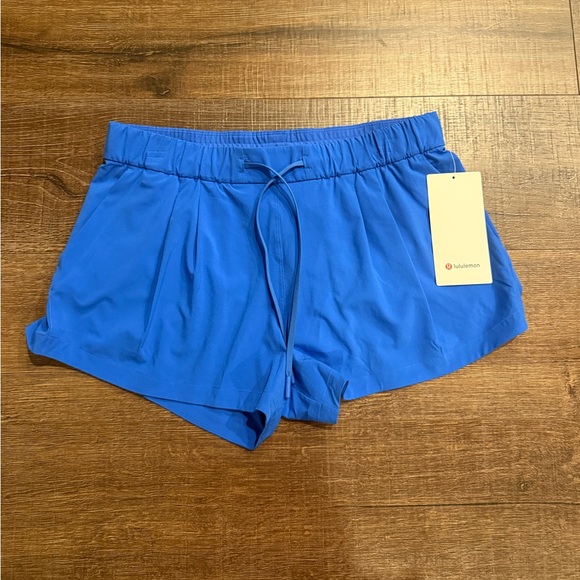 Lululemon | Stroll At Sundown Short 3” - Picture 1 of 6